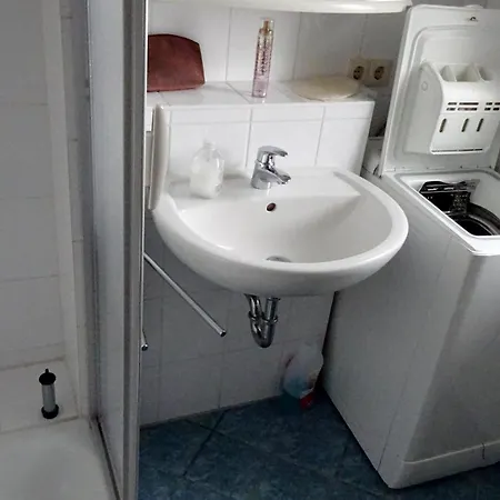 Holiday home Komfortable Doppelhaushaelfte Und Grossem Garten *