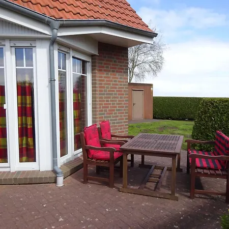 Komfortable Doppelhaushaelfte Und Grossem Garten * Dornum
